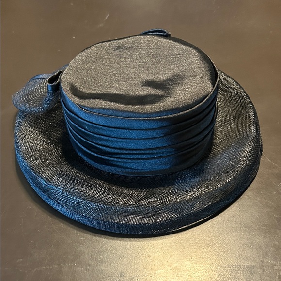 Chic Black Women's Hat with Bow Accent - Picture 5 of 6